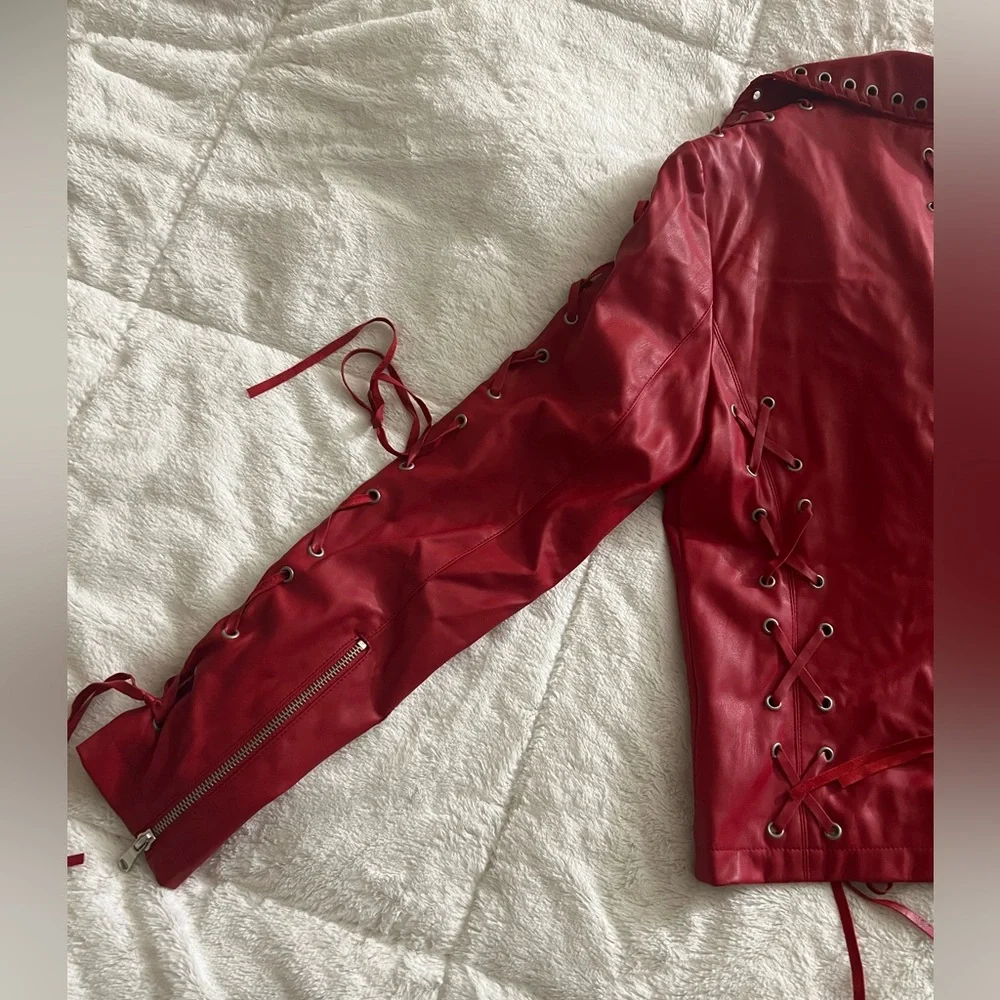 Red leather jacket - Picture 3 of 3